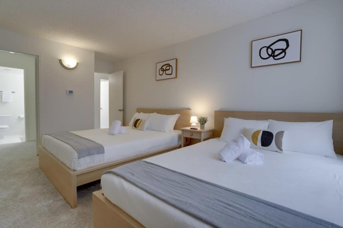 Near To Metro Station At Crystal Apartment Arlington